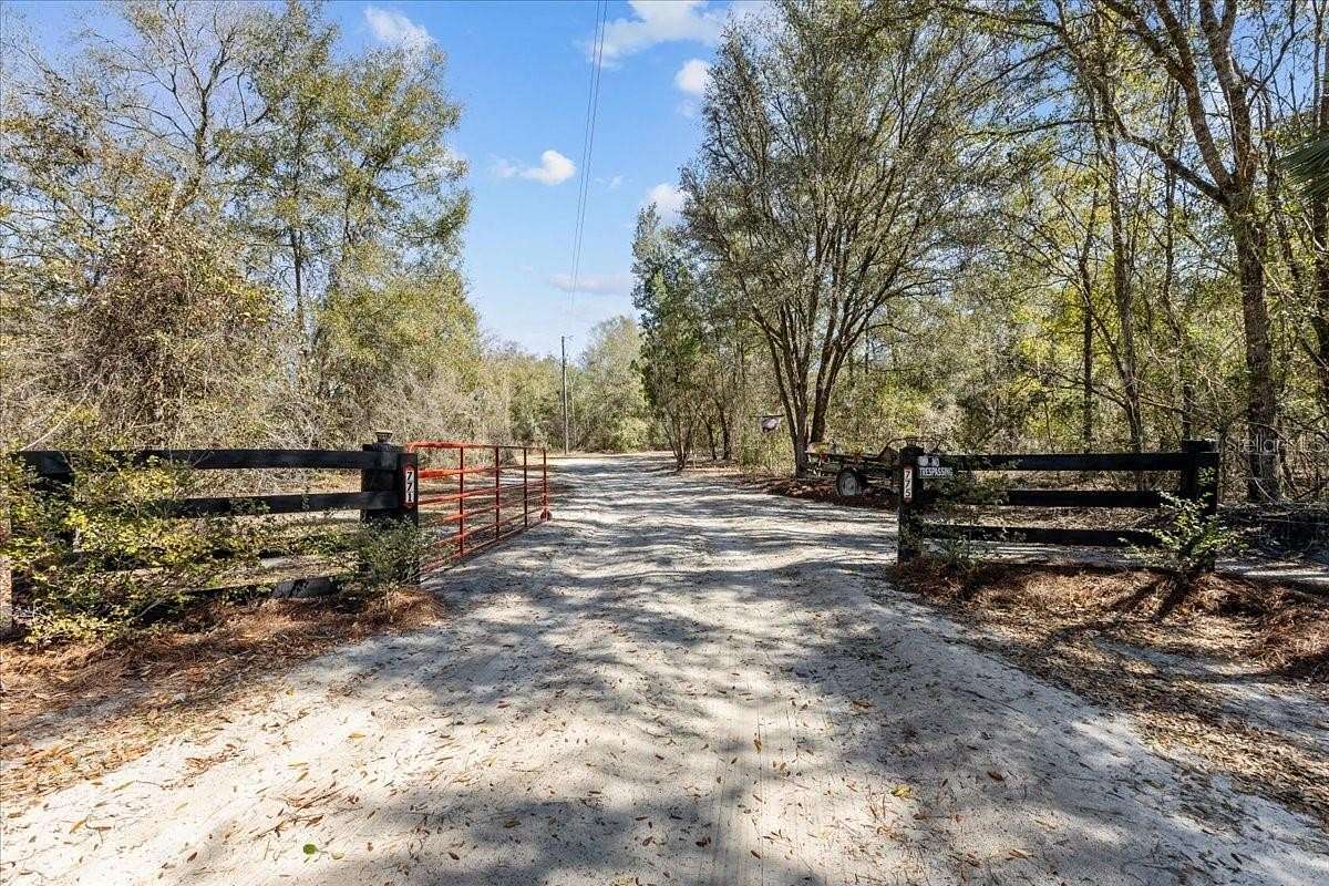 10 Acres of Land with Home for Sale in Fort White, Florida
