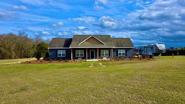 7 Acres of Land with Home for Sale in Dothan, Alabama