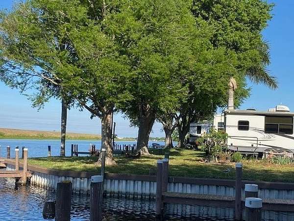 2 Acres of Improved Residential Land for Lease in Okeechobee, Florida