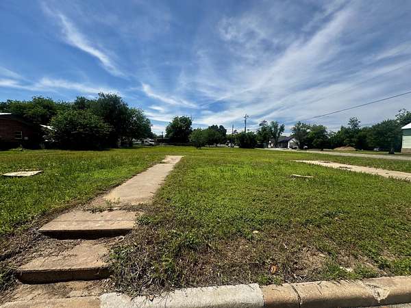 0.31 Acres of Residential Land for Sale in Llano, Texas