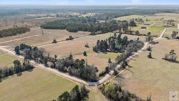 20 Acres of Recreational & Residential Land for Sale in Fouke, Arkansas