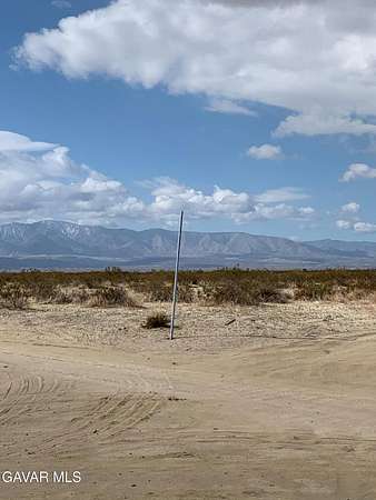 43.3 Acres of Land for Sale in Palmdale, California