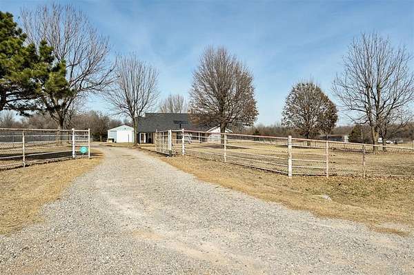 5.23 Acres of Land with Home for Sale in Yukon, Oklahoma