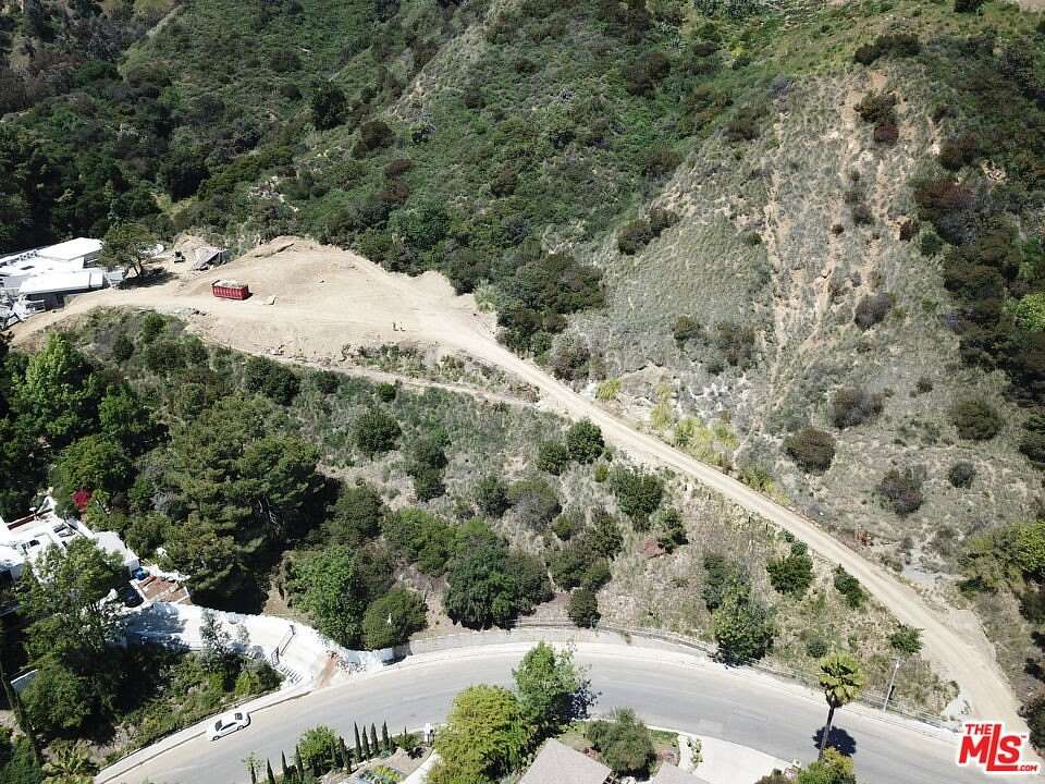 2.7 Acres of Residential Land for Sale in Los Angeles, California