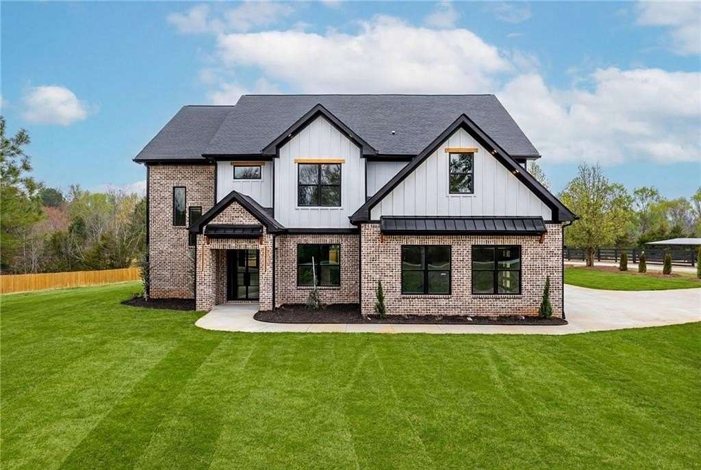 1.57 Acres of Land with Home for Sale in Pendergrass, Georgia