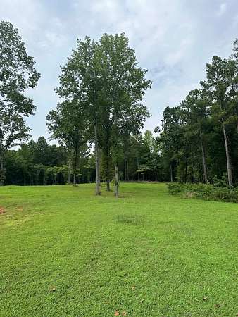 11.3 Acres of Land for Sale in Charlotte, Tennessee