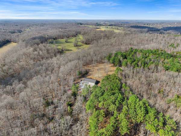 11.3 Acres of Land for Sale in Charlotte, Tennessee