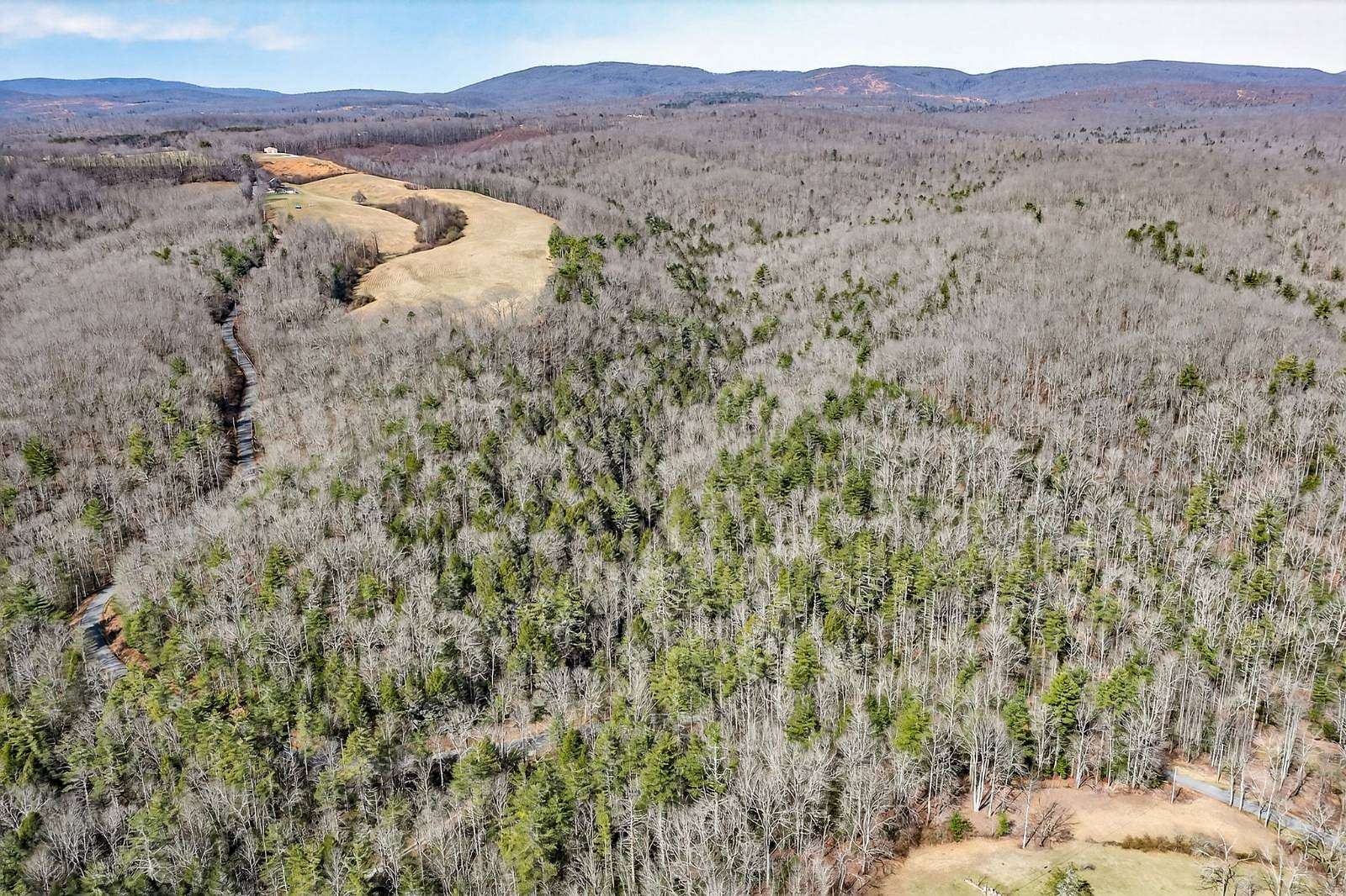 60.6 Acres of Recreational & Residential Land for Sale in Grandview, Tennessee