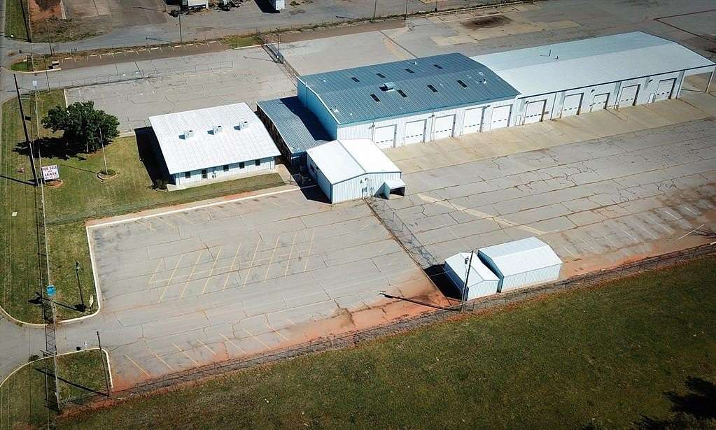 13.2 Acres of Improved Mixed-Use Land for Sale in Elk City, Oklahoma