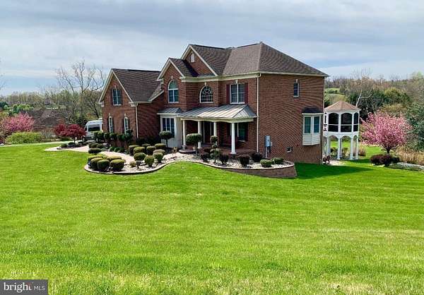 4 Acres of Land with Home for Sale in Leesburg, Virginia