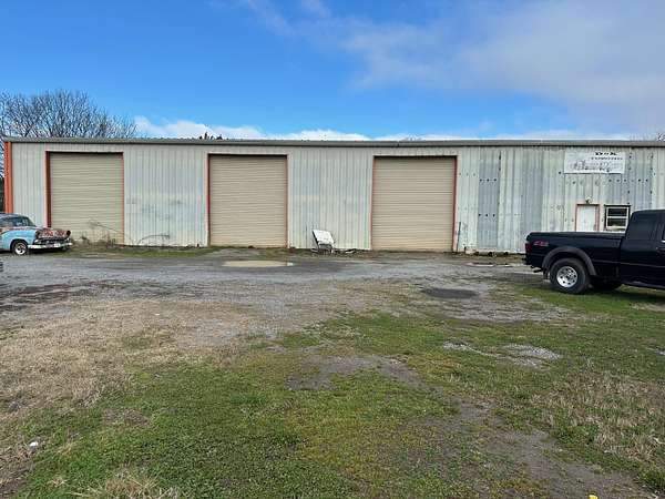2.8 Acres of Improved Commercial Land for Sale in Dayton, Tennessee