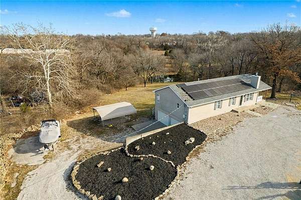2.66 Acres of Land with Home for Sale in Kansas City, Kansas