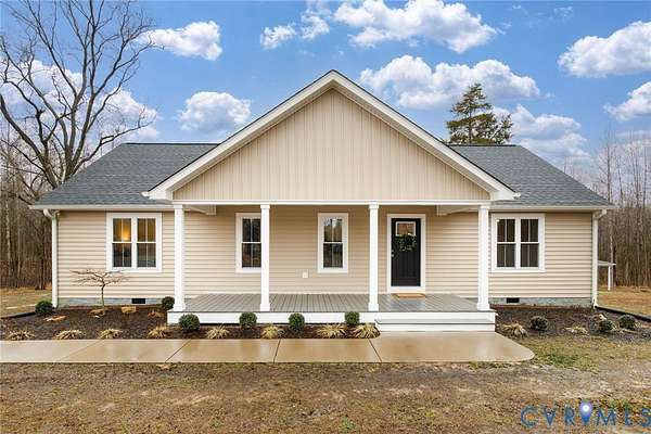 4 Acres of Land with Home for Sale in Farmville, Virginia