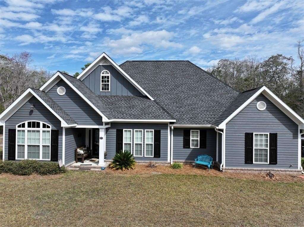 8.59 Acres of Land with Home for Sale in Jesup, Georgia