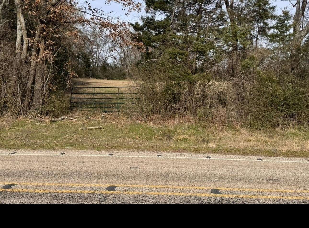 7.5 Acres of Residential Land for Sale in Cookville, Texas