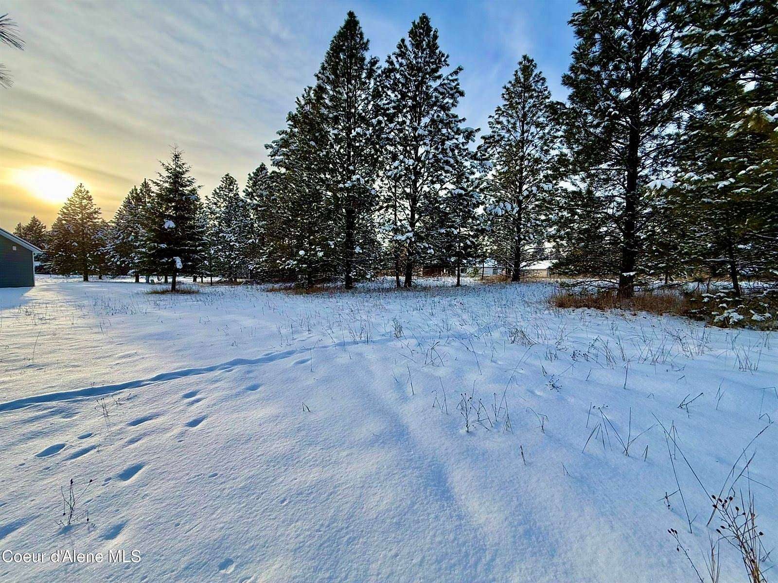 0.75 Acres of Mixed-Use Land for Sale in Moyie Springs, Idaho