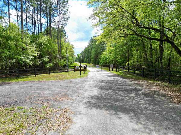 10.5 Acres of Land for Sale in Greenville, Florida