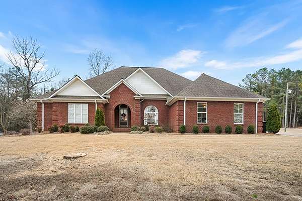 2.7 Acres of Land with Home for Sale in Tupelo, Mississippi