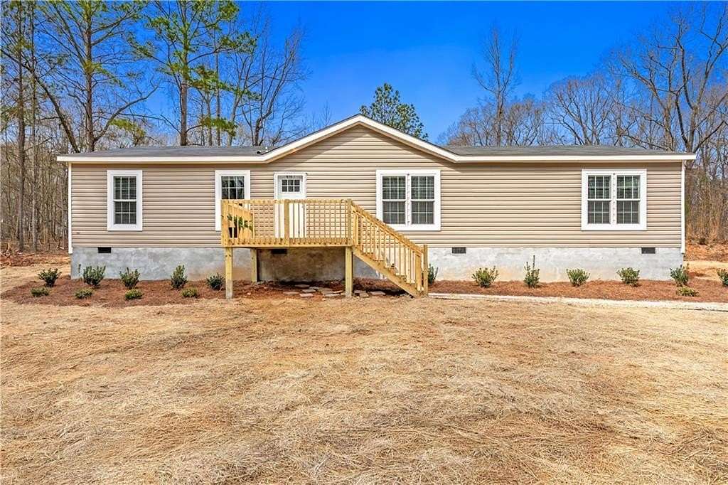 2 Acres of Land with Home for Sale in Colbert, Georgia