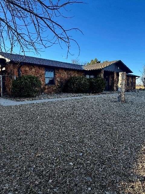 10 Acres of Land with Home for Sale in Lawton, Oklahoma