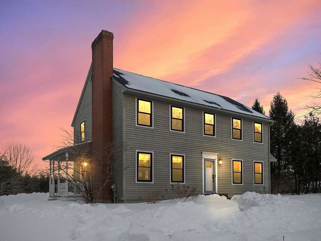 1.7 Acres of Land with Home for Sale in Paxton, Massachusetts