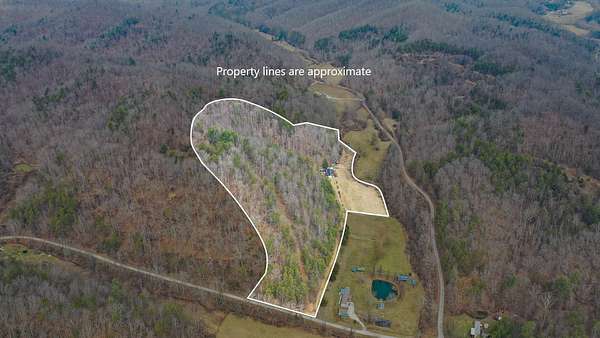 25.3 Acres of Recreational & Residential Land for Sale in Campton, Kentucky
