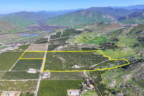 62.1 Acres of Land for Sale in Lemon Cove, California