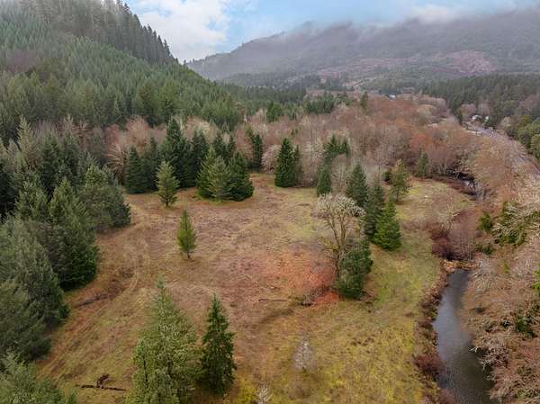 30 Acres of Land for Sale in Azalea, Oregon