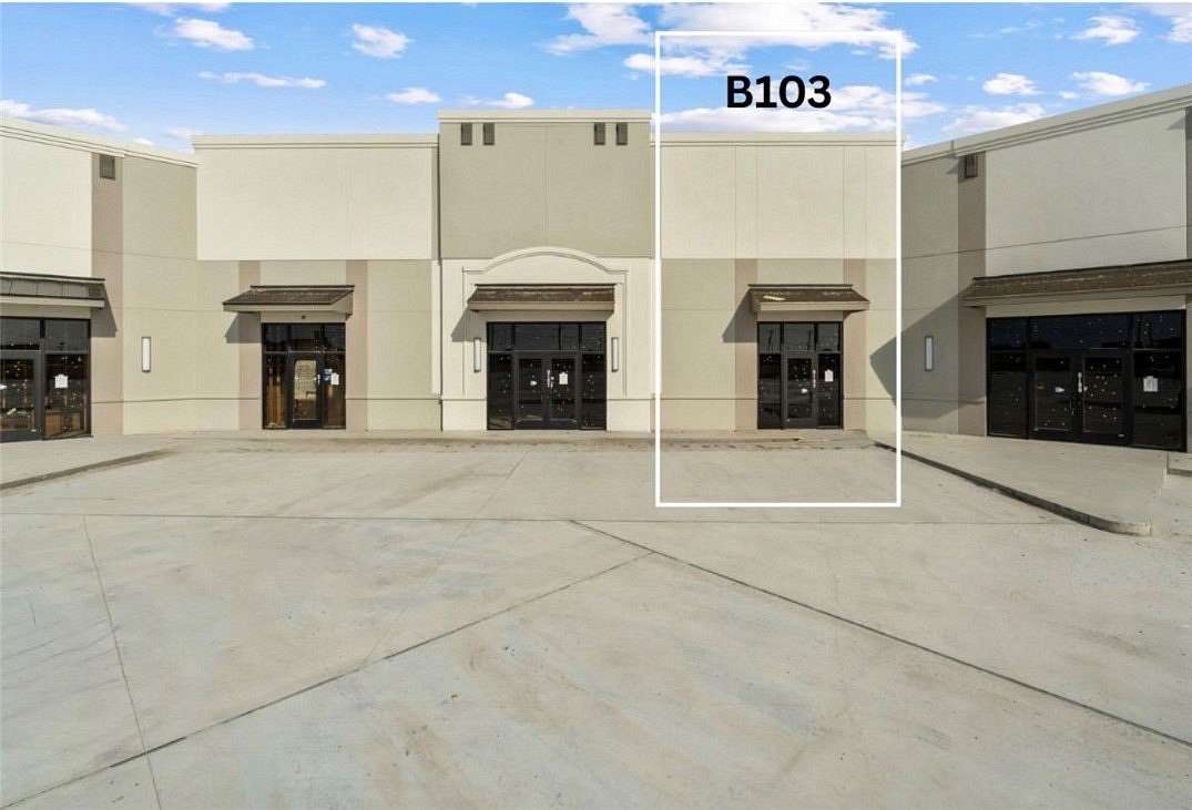 2.37 Acres of Improved Commercial Land for Lease in Corpus Christi, Texas