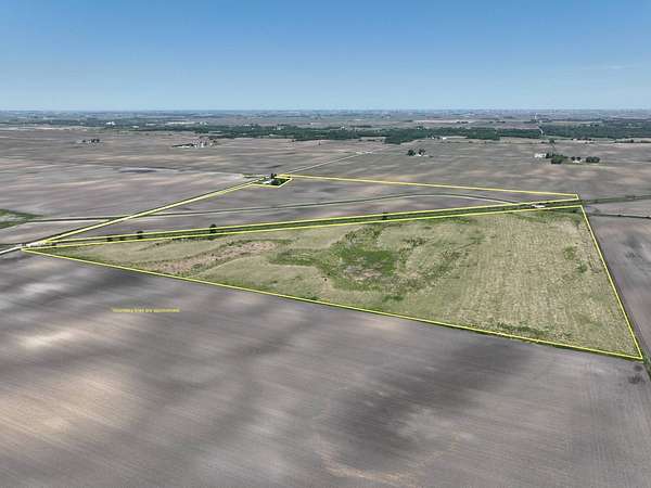 148 Acres of Land for Sale in Iowa Falls, Iowa