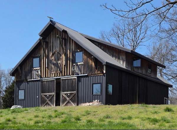 39 Acres of Land with Home for Sale in Huntsville, Arkansas