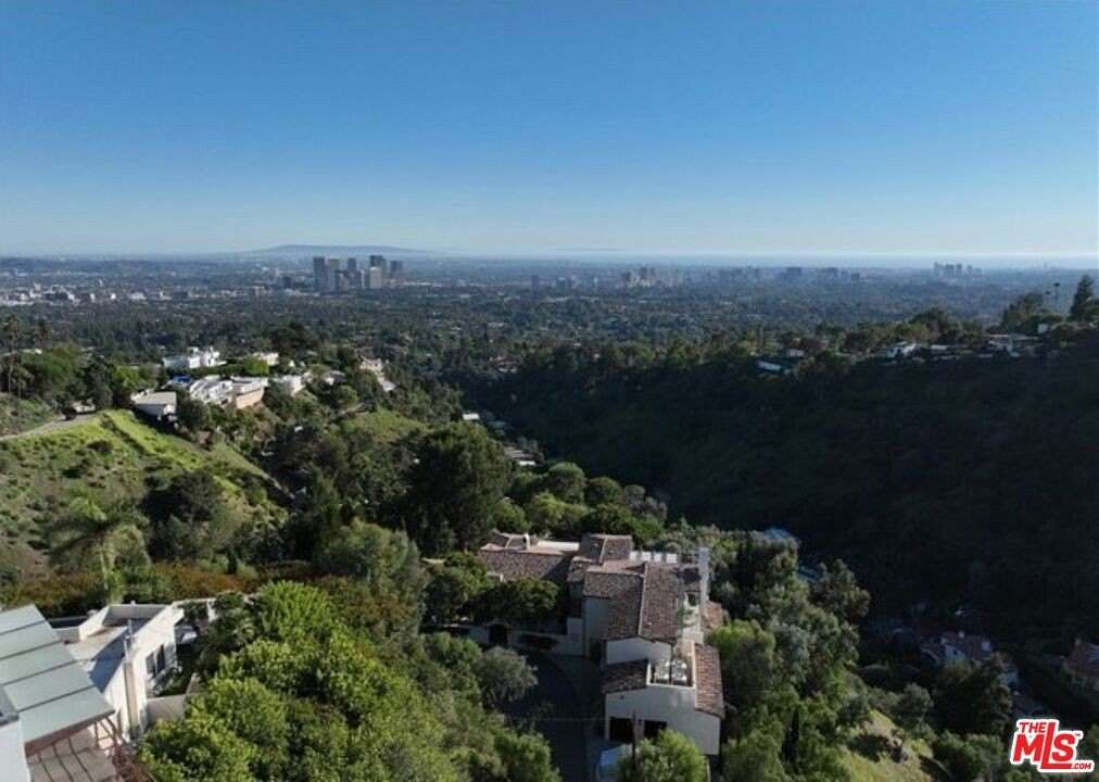 0.22 Acres of Residential Land for Sale in Beverly Hills, California