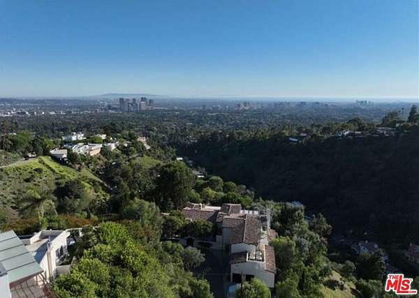 0.22 Acres of Residential Land for Sale in Beverly Hills, California