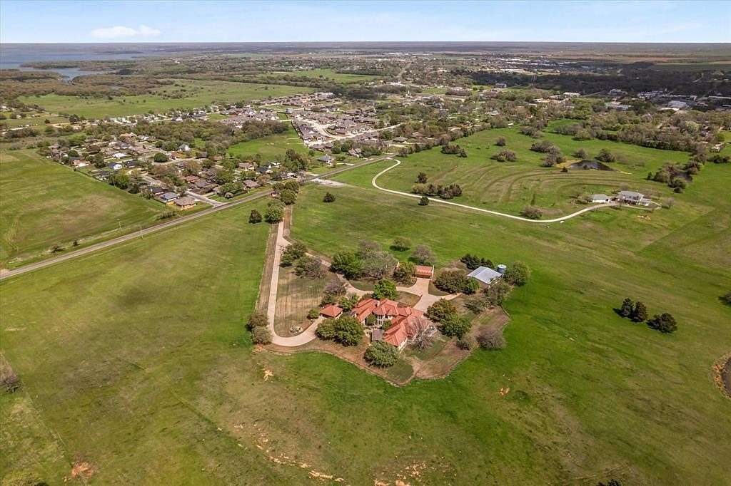 30.1 Acres of Agricultural Land with Home for Sale in Pilot Point, Texas