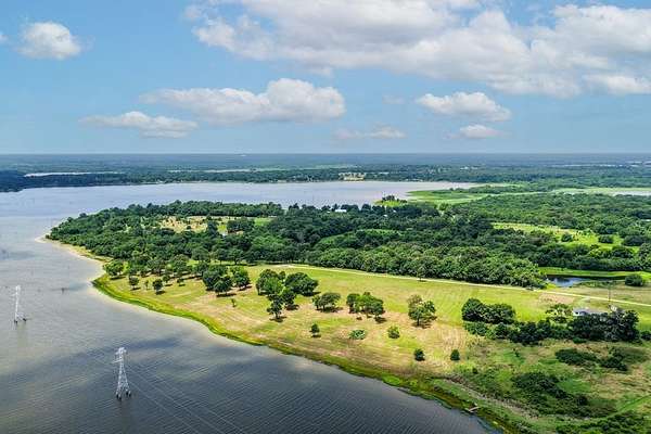 1.32 Acres of Residential Land for Sale in Emory, Texas