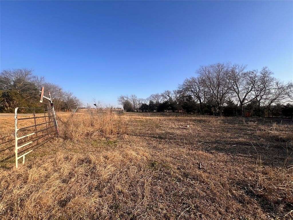 1 Acre of Residential Land for Sale in Trenton, Texas