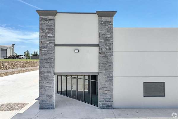 2.15 Acres of Commercial Land for Lease in Hudson Oaks, Texas