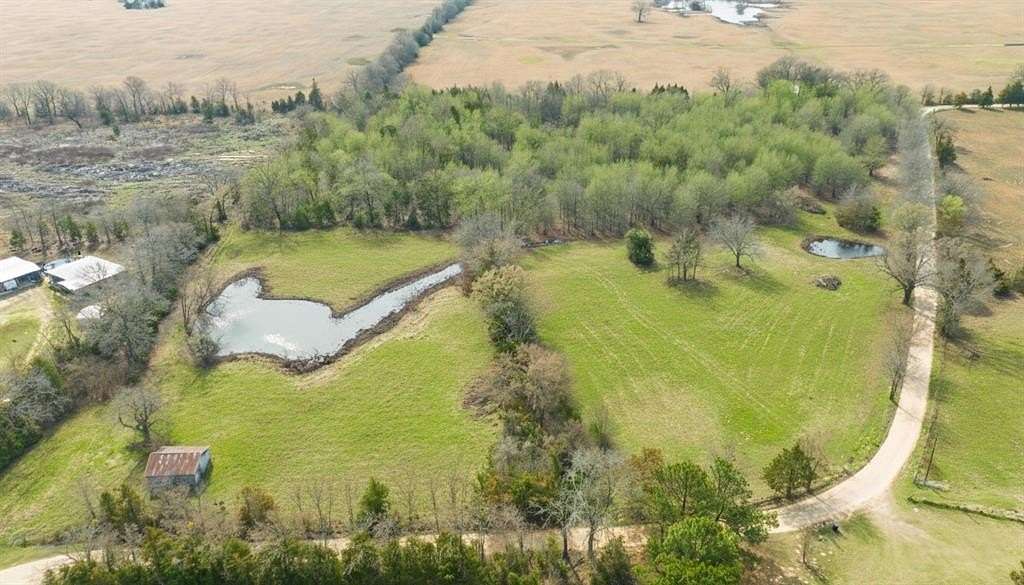 10 Acres of Recreational & Residential Land for Sale in Bogata, Texas