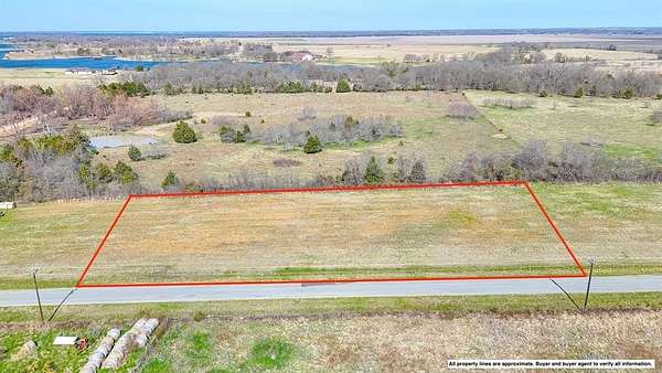 1.1 Acres of Residential Land for Sale in Kerens, Texas