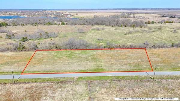 1.1 Acres of Residential Land for Sale in Kerens, Texas