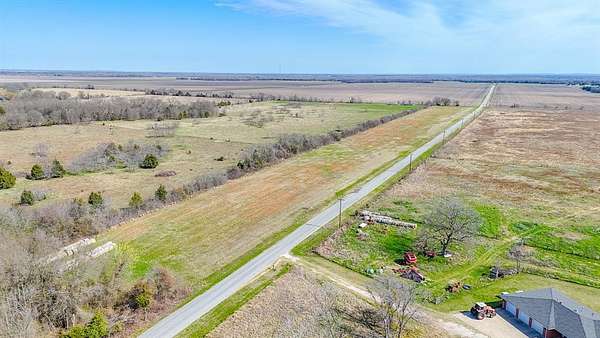 1.1 Acres of Residential Land for Sale in Kerens, Texas