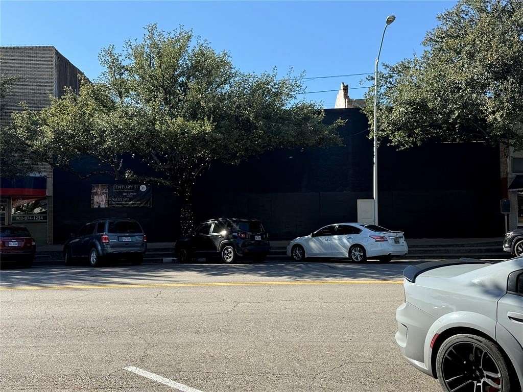 0.24 Acres of Commercial Land for Sale in Corsicana, Texas