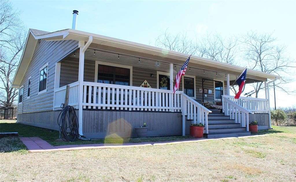 15 Acres of Land with Home for Sale in Talco, Texas