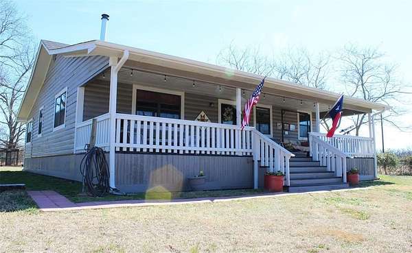 15 Acres of Land with Home for Sale in Talco, Texas