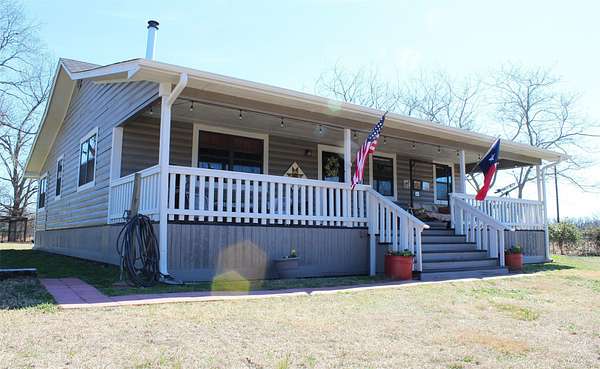 15 Acres of Land with Home for Sale in Talco, Texas