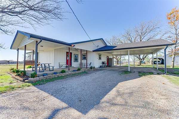 3 Acres of Land with Home for Sale in Ennis, Texas
