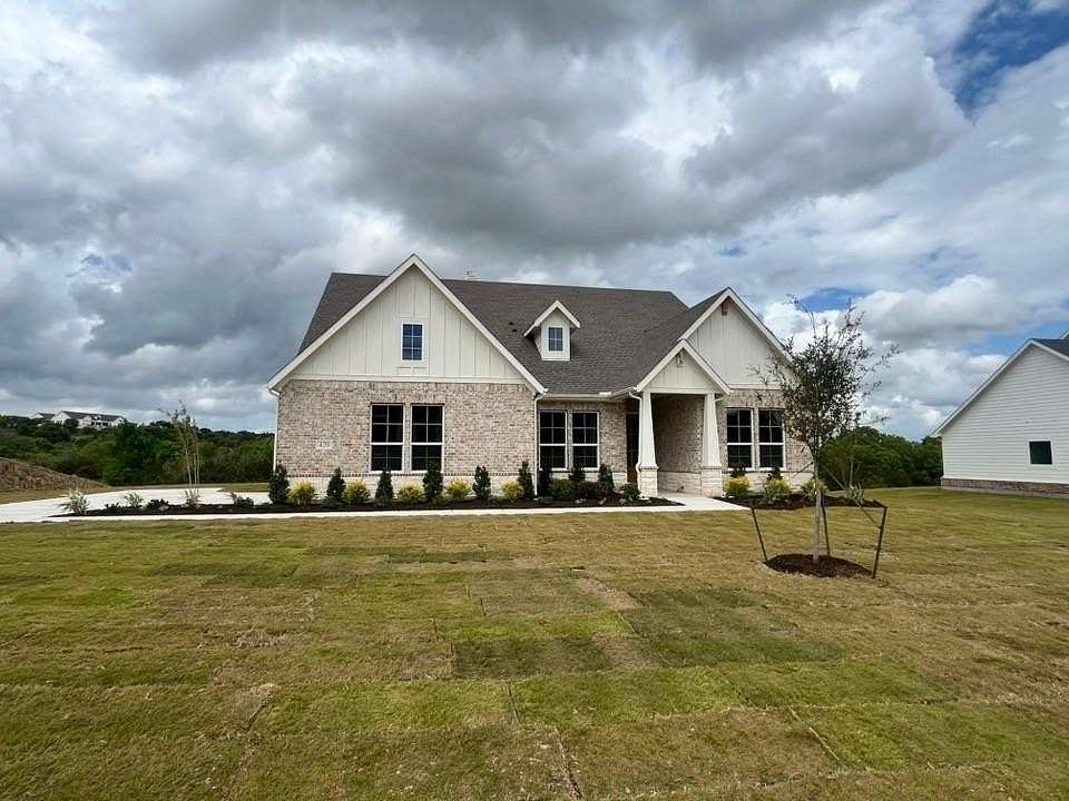 1.67 Acres of Land with Home for Sale in Weatherford, Texas