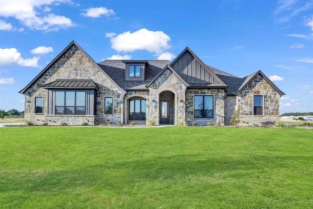 2 Acres of Land with Home for Sale in Decatur, Texas