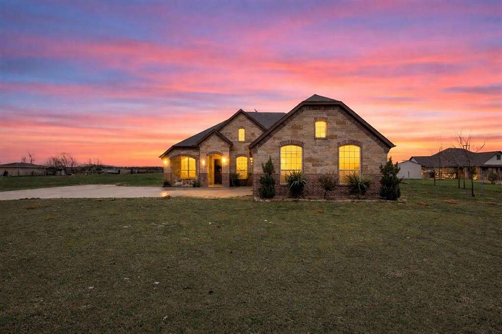 4 Acres of Land with Home for Sale in Caddo Mills, Texas