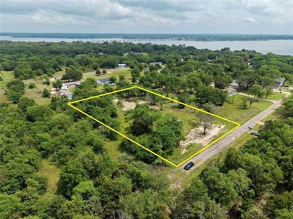 1.2 Acres of Residential Land for Sale in Gun Barrel City, Texas